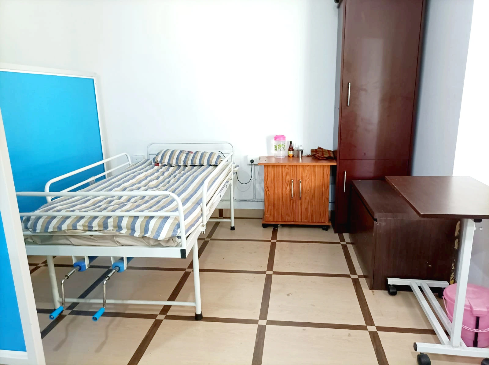 geriatric medical center ward room kerala
